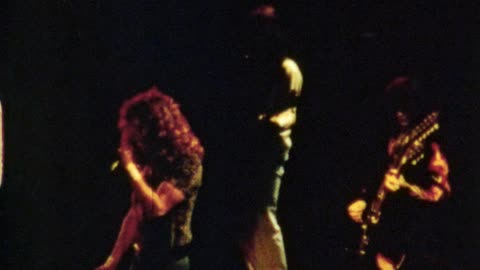 Led Zeppelin 1977-06-22 The Forum, Los Angeles, CA 8MM Video