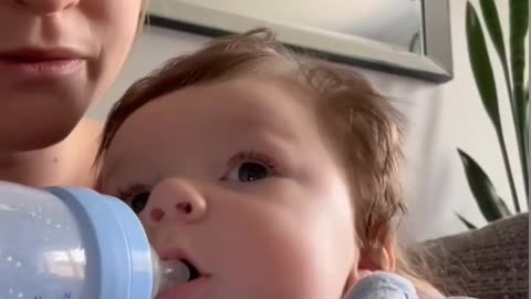 5-month-old baby clearly says "I love you"