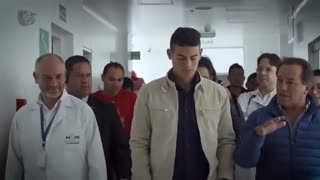 Video de James Rodríguez con niños enfermos de cáncer