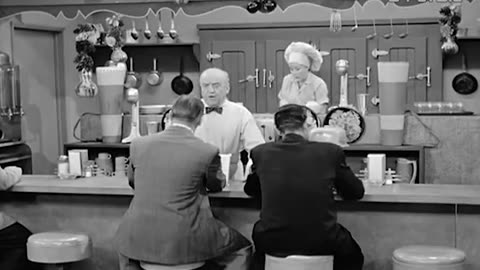 I Love Lucy Season 3 Episode 27 - The Diner