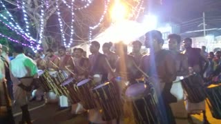 Kerala - Temple festival ( Chenda melam)