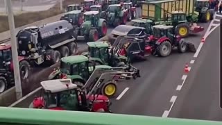 HUGE 🚜 🚜 | The Dutch farmers have now BLOCKED the border crossing