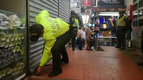 Dian y Policía hacen operativo contra robo de celulares