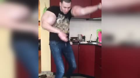Russian Bodybuilder Popeye In Kitchen Lockdown Dance