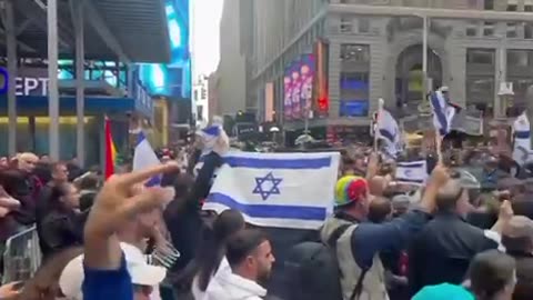 WATCH: In New York City pro Israel and pro Palestinian protesters are clashing with each other.