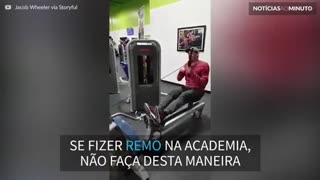 Uma maneira muito aleatória de fazer remo na academia