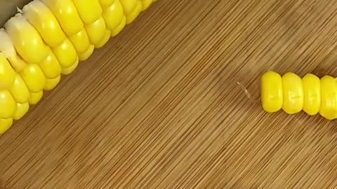 So he make a corn with corn😅