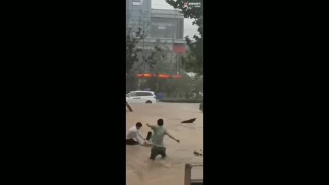 Latest heavy rain and scary flood in China (21 JULY 2021)