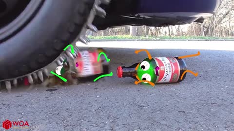 Satisfyingly video of crunchy toys being crushed with funny sounds.