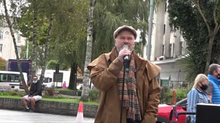 Andy Marchall Crooner Busking.7 The Ocean City Plymouth 22nd October 2022.
