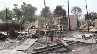 Mueren al menos 15 personas en el incendio de un campamento rohinyá
