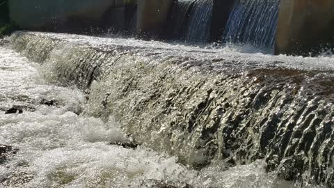 Falls from the dam