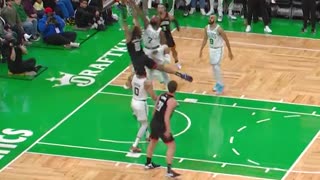 NBA - Jaylen Brown stuffs it at the rim! Rockets-Celtics