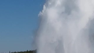 Old Faithful - Yellowstone National Park - Wyoming