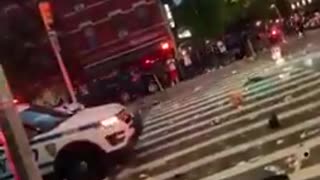 How Crowds in Harlem Treat Police Responding to a Shooting