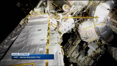 NASA ASTRONAUTS WALK IN SPACE OUTSIDE THE SPACE STATION