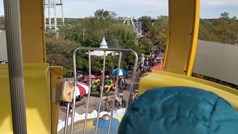 Spencer singing on ferris wheel at AdventureLand VID 20191013 141526