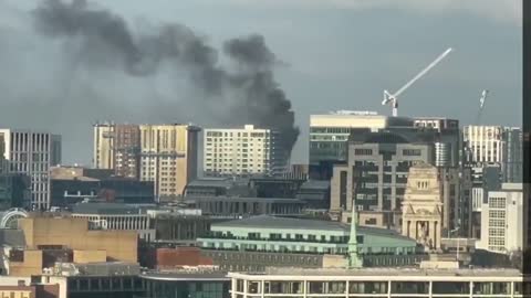 Aldgate fire_ Over 100 firefighters at high-rise blaze on Whitechapel High Stree
