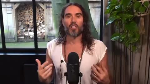⚡Watch:Russell Brand slams corporate media for using "right-wing" as a slur to destroy free thinkers