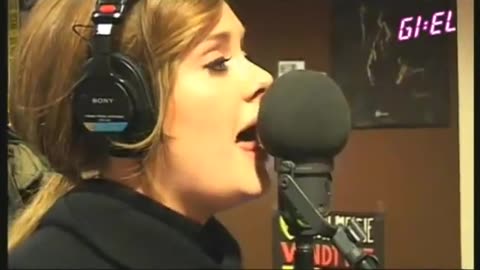 Adele LIVE: Rolling in the deep