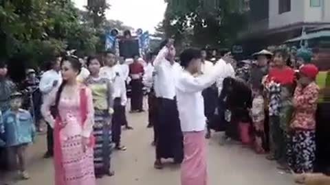 Myanmar Wedding Dance