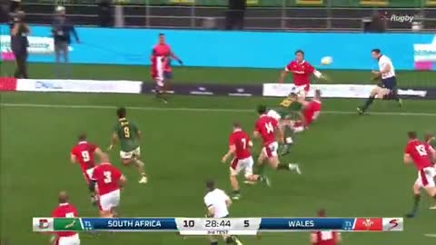 7 seconds of Damian Willemse. keep your eye on him in clip alert , decisive, physical