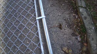 How to string up a gate