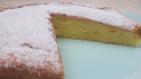 Quick Cake in 10 Minutes: A Simple and Tender Yogurt Cake # 1