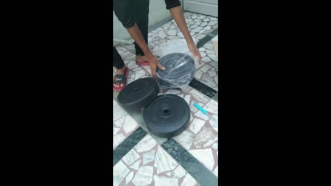 40kg weighted plates unboxing!!!!!! #shorts #viral #trending #fitness #trendingshorts #gym