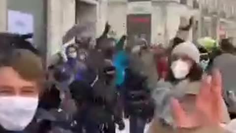 Spanish breaking COVID lockdown rules while raving in the snow