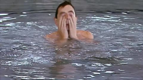 Best Comedy Clips of Mr Bean Swimming in Pool + Penny Slot Machines