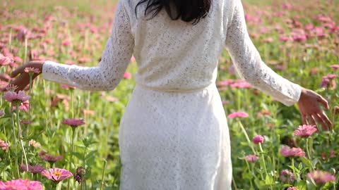 Woman Flowers Plants Field Garden !!!!!!!!!!!!!!!))))))))