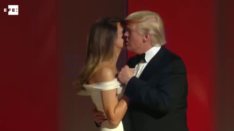 Donald Trump y Melania presumen del triunfo en su primer baile presidencial