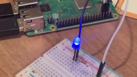 Raspberry pi: interface course assignment of LED with pwm