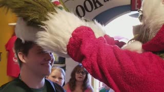 Meeting the Grinch Universal Studios FL 2017