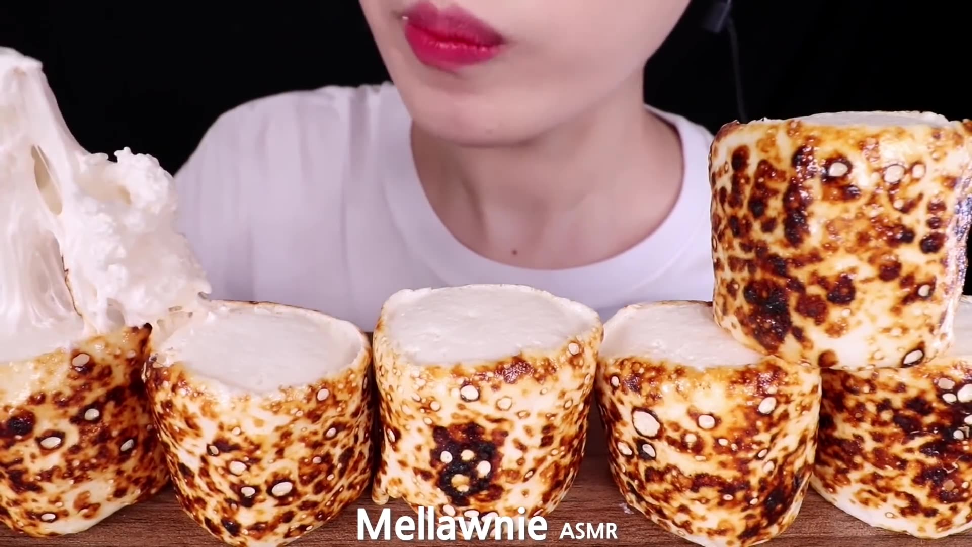 ASMR PEEL OFF ROASTED MARSHMALLOWS