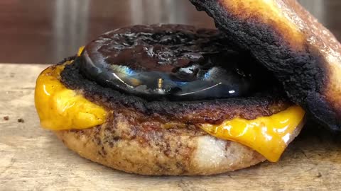 Adding Hot Glass to a Breakfast Sandwich