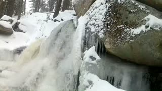 [UpNorth] Trail Gem (Waterfall Close-up) 2022 Winter