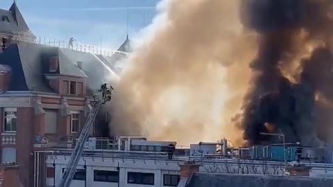 SMOKE POURS FROM MONEY PRINTING FACTORY IN FRANCE