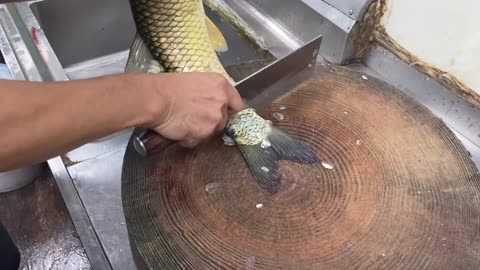 It can be served in just a few minutes, and the price of grass carp will increase several times.