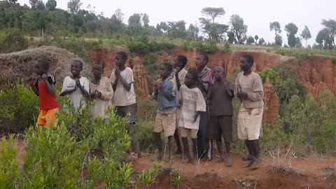 African Children Singing