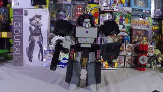 Transformers / G.I.JOE Megatron H.I.S.S. Tank and Baroness unboxing and conversion