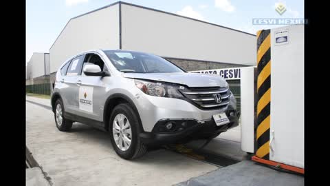 Low-speed crash test 2014 Honda CRV