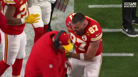 Furious Travis Kelce shoves Andy Reid after costly fumble during Superbowl