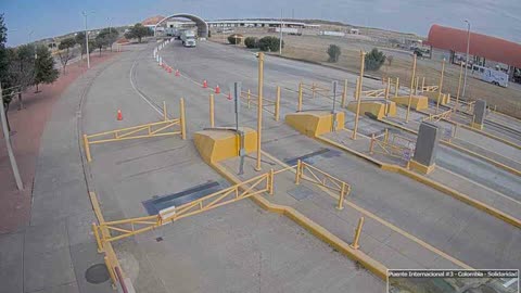 2024-01-19 - Puente Internacional 3 (viendo hacia Laredo, Texas)