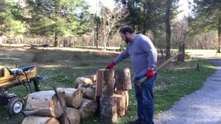How to split firewood properly