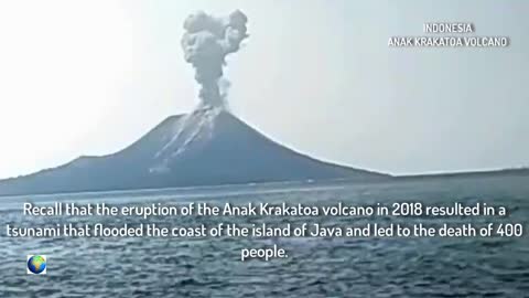 Moment of the explosion of Anak Krakatoa volcano was caught on camera