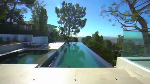 Extraordinary Modern Mansions in Los Angeles | LUXURY TOUR
