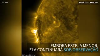 Mancha gigante no sol volta a ser vista pela NASA