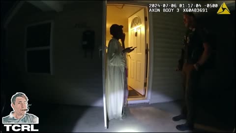 Cop Shoots Innocent Woman Holding a Pot in her Kitchen